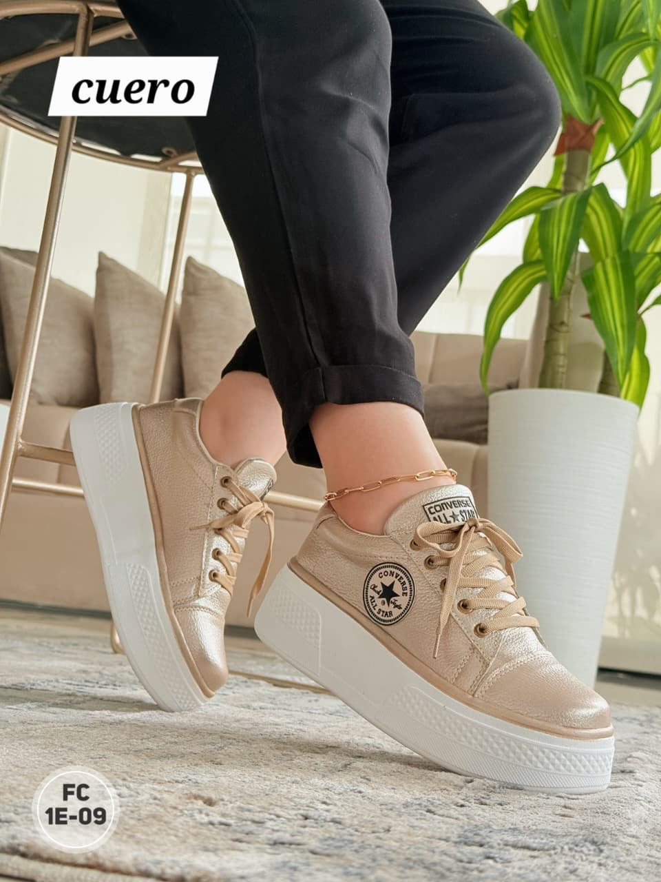 Cuero converse