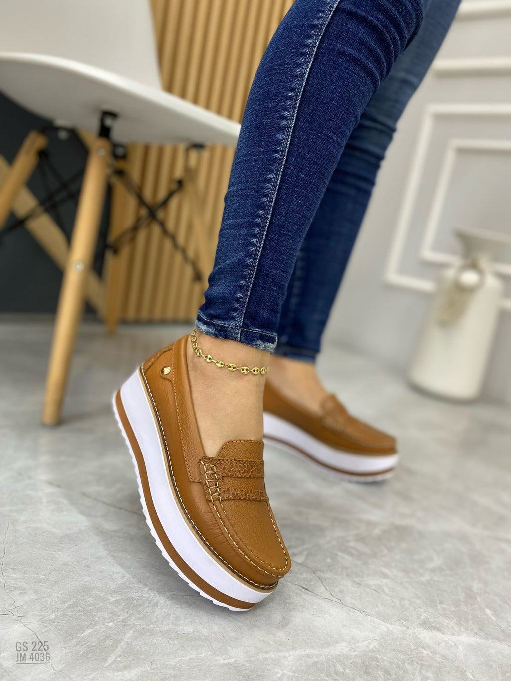 Cuero Mocasin