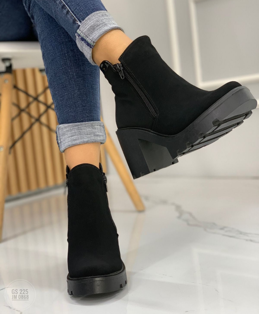Botas