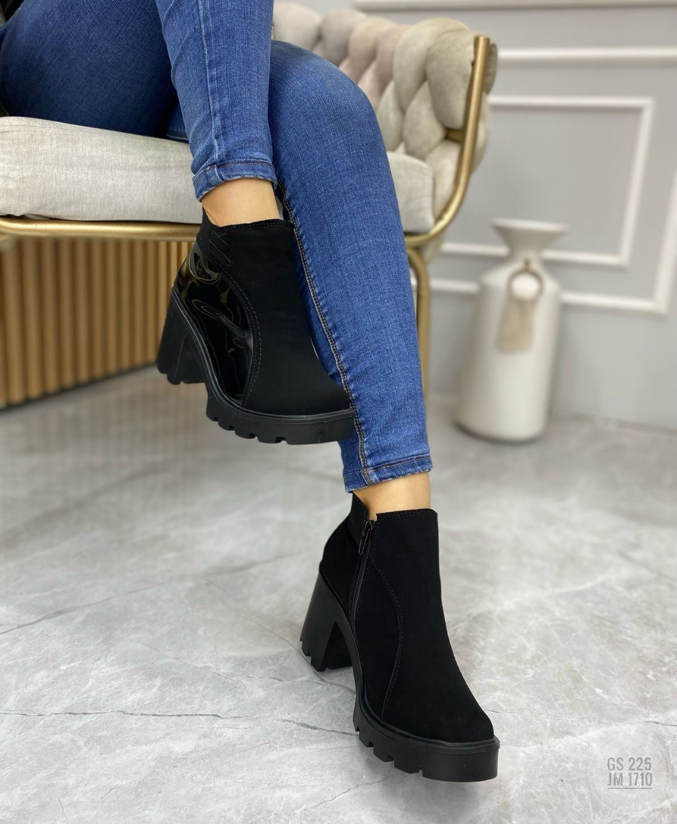Botas